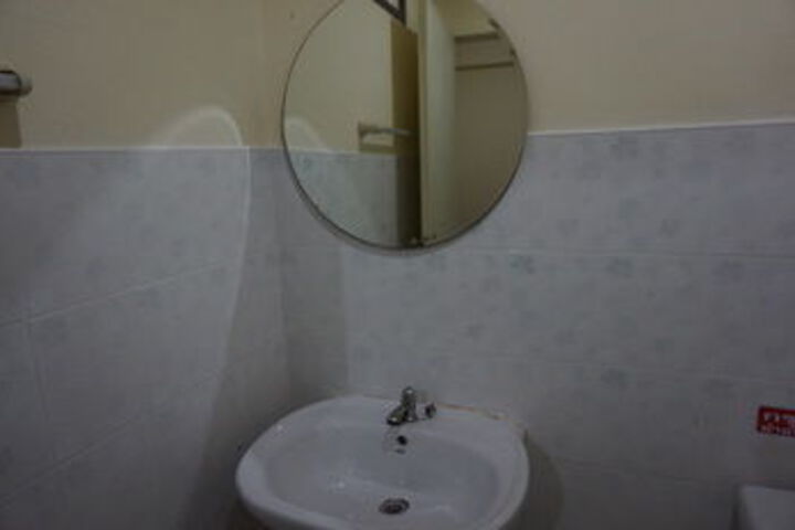 Room 4 of 26