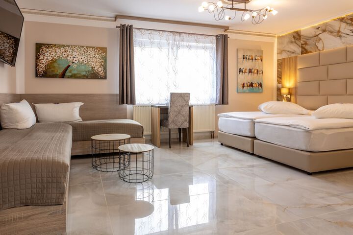 Room 40 of 69