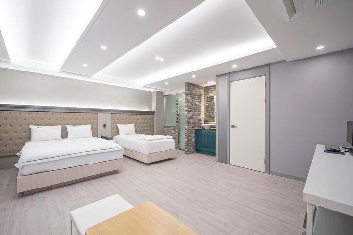 Room 40 of 58