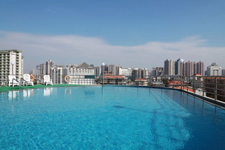 Pools & Facilities
