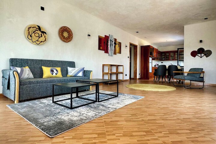 Room 12 of 33