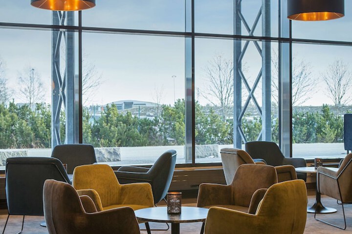 Hotel Lobby