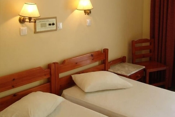 Room 14 of 46