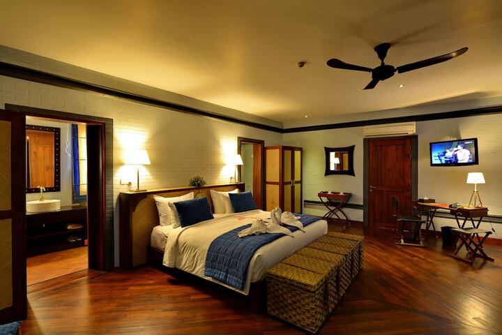 Room 3 of 48