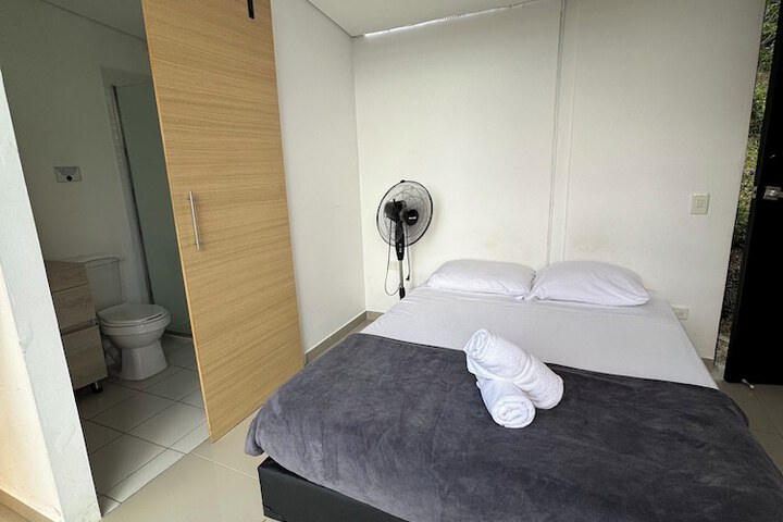 Room 32 of 51