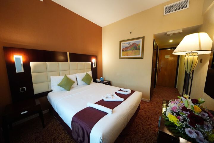 Room 7 of 15