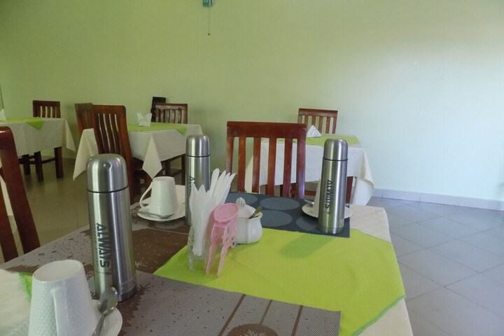 Breakfast/Coffee Service 26 of 57