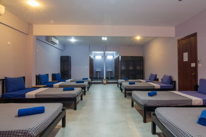 Room 5 of 45