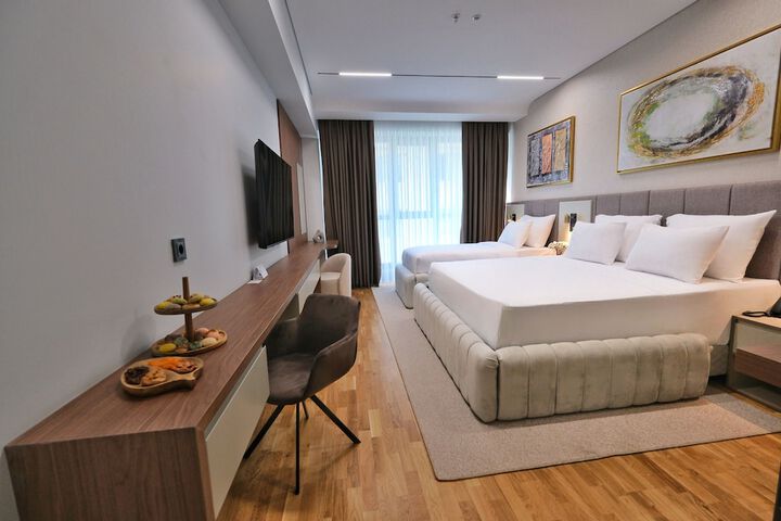 Room 48 of 71