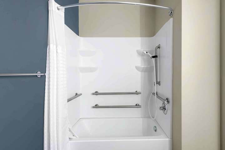 Standard Studio 1 Queen Bed (9 of 13)