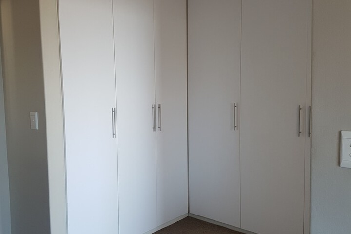Room 28 of 77