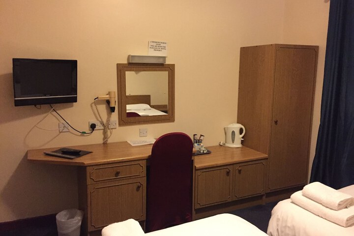 Room 3 of 35