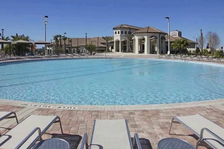 Pool 40 of 59