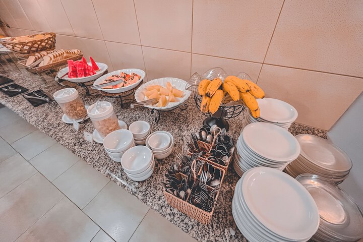 Dining 39 of 61