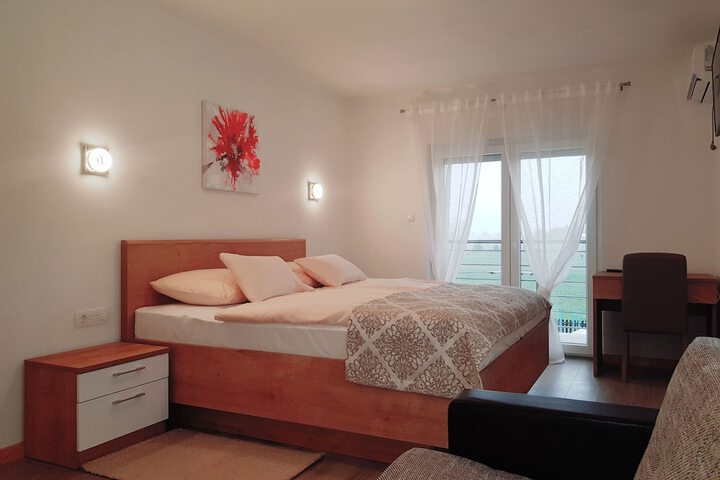 Room 17 of 41
