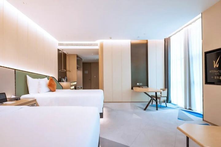 Room 48 of 124