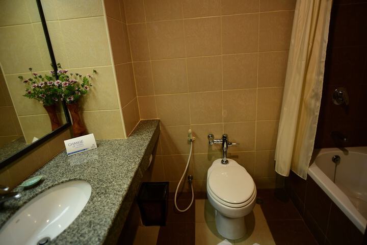 Room 15 of 46