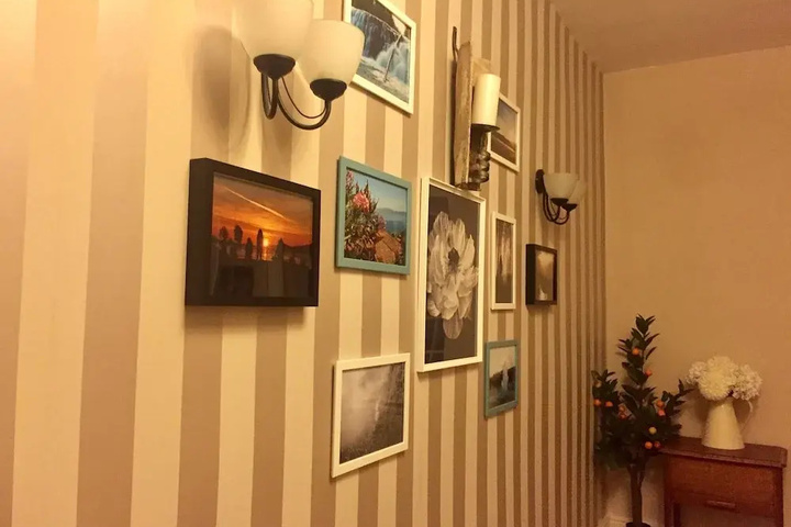 Room 12 of 25