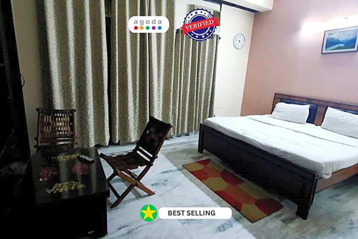Goroomgo Noida Royal Residency
