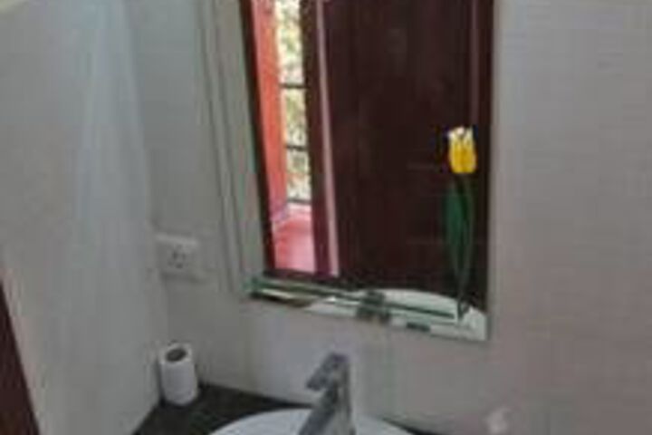 Room 5 of 21