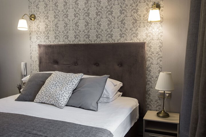 Room 16 of 39