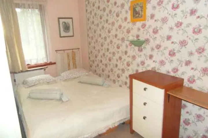 Room 5 of 15