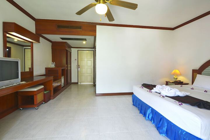 Room 12 of 70