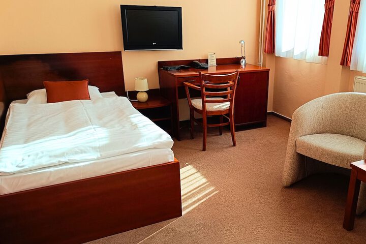 Room 21 of 90