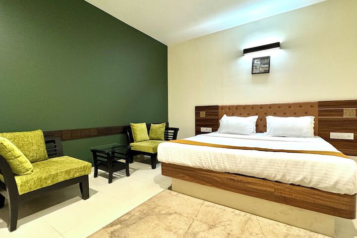 Room 32 of 86