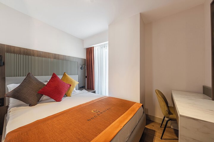 Room 40 of 86