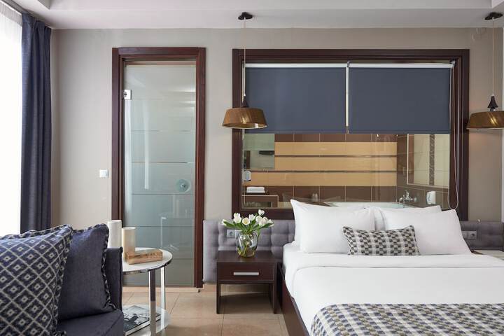Room 39 of 70