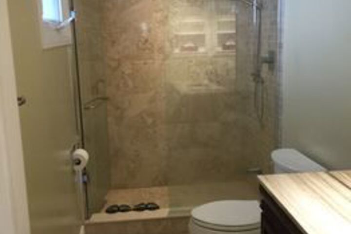 Room 3 of 28