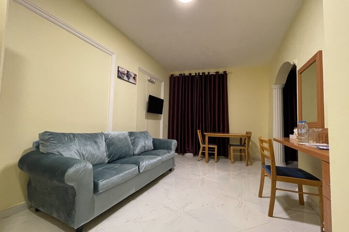 Room 51 of 103