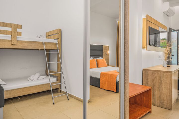 Room 29 of 72