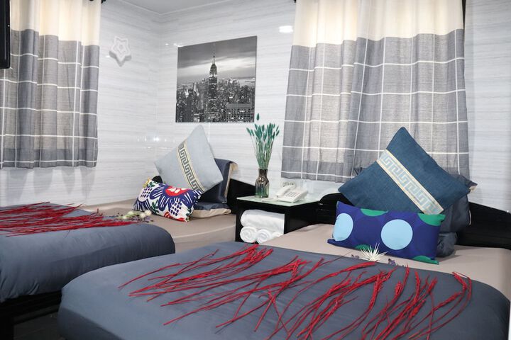 Room 34 of 39