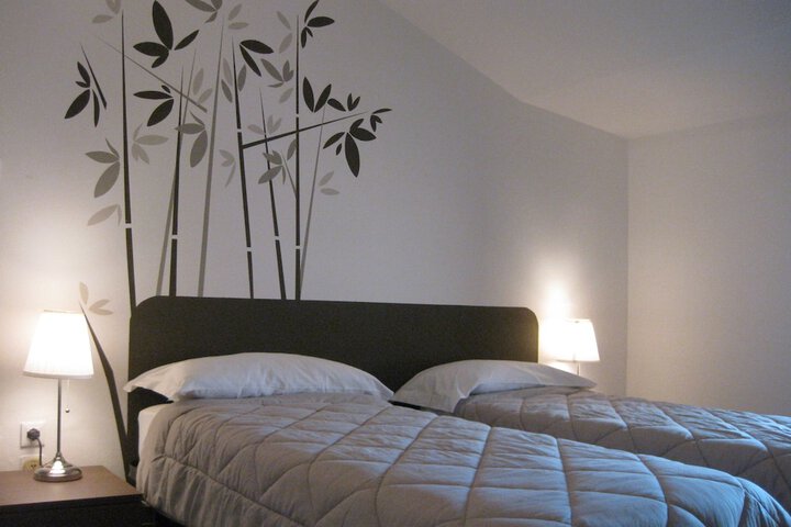 Room 13 of 38