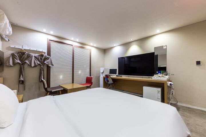Room 66 of 120