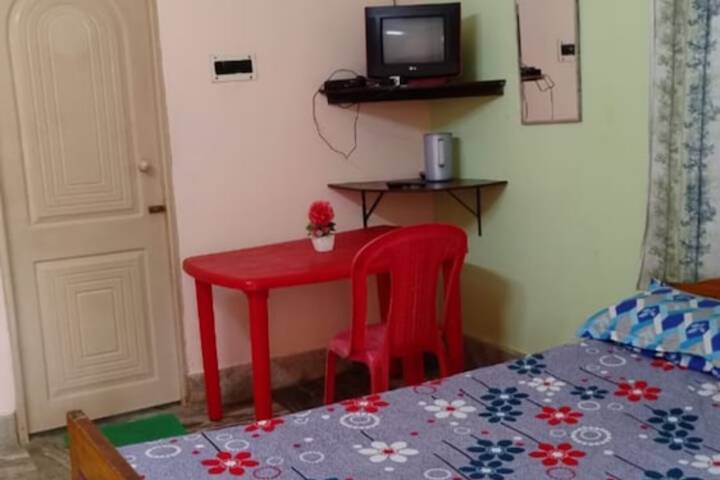 Room 9 of 15