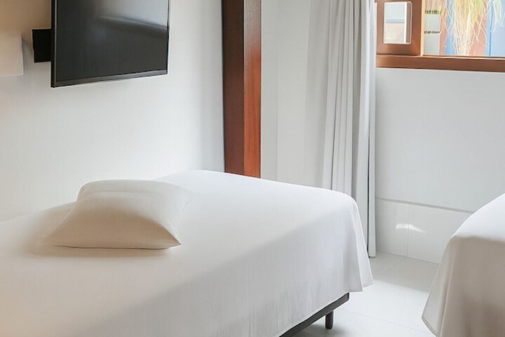 Room 8 of 27