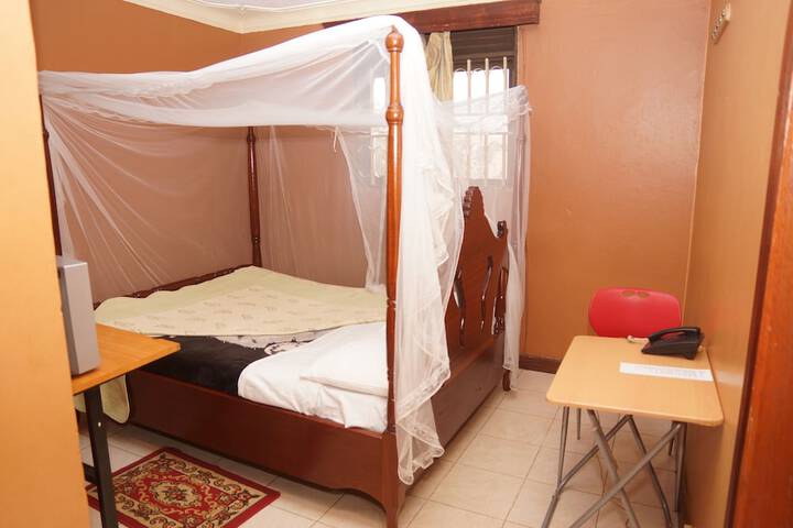 Room 9 of 72