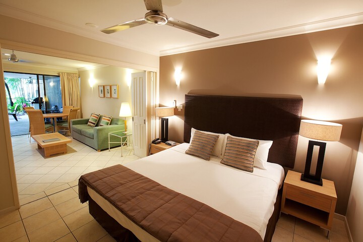 Room 6 of 34