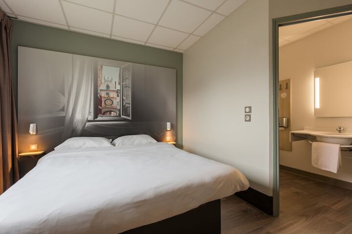 Room 14 of 44