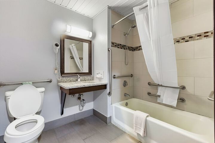 1 Queen Bed Mobility Accessible Bathtub with Grab Bars (3 of 11)
