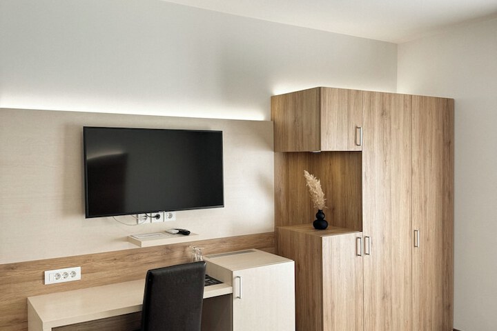 Room 15 of 70