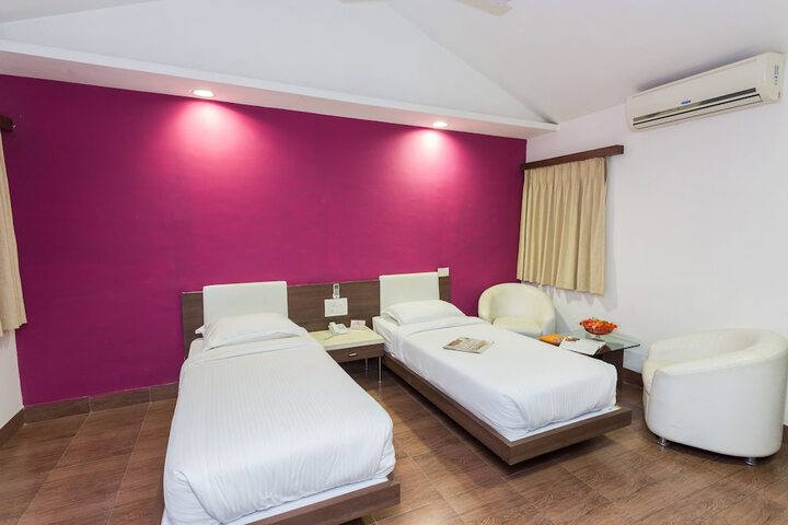 Room 2 of 17