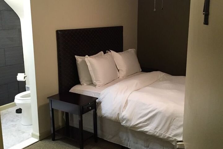 Room 13 of 75