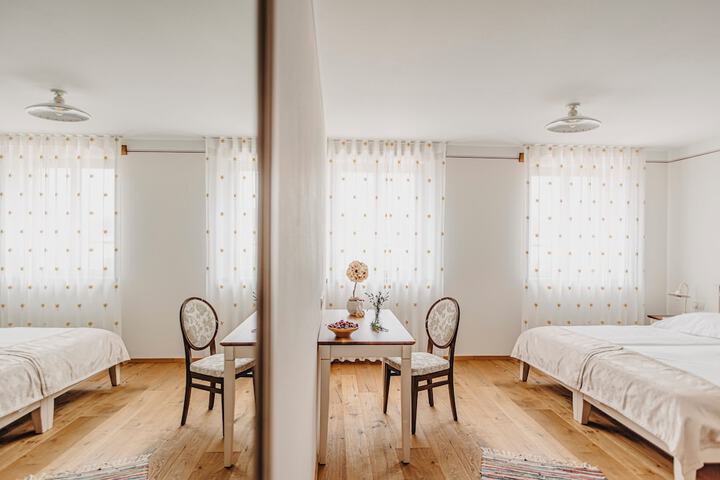 Room 4 of 58