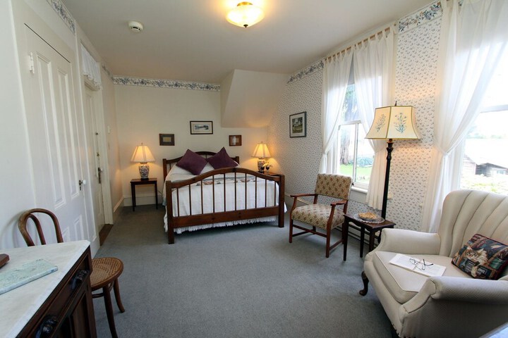 Room 54 of 162