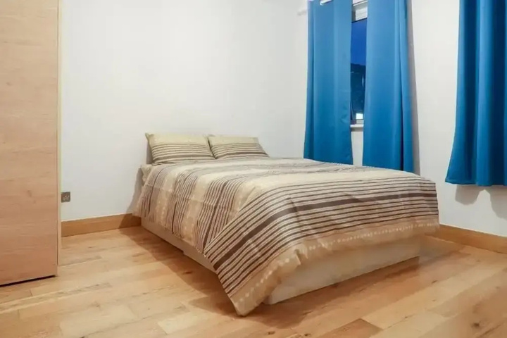 Room 2 of 11