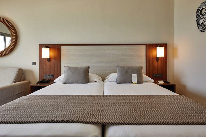 Room 7 of 39
